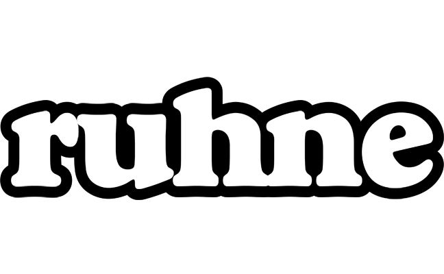 Ruhne panda logo